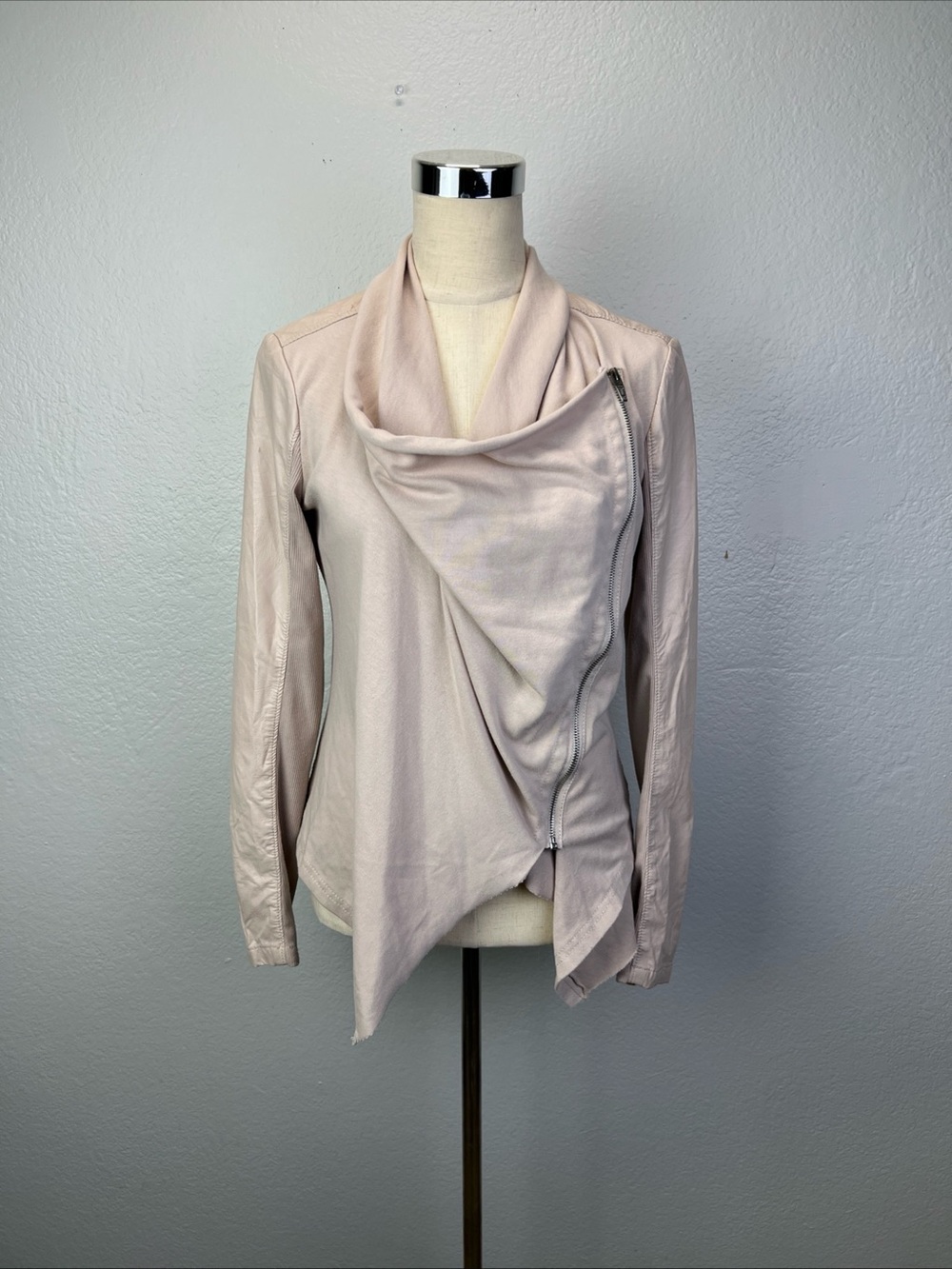 Blanknyc Women Asymmetrical Zip Moto Faux Leather Sleeves Jacket Size M